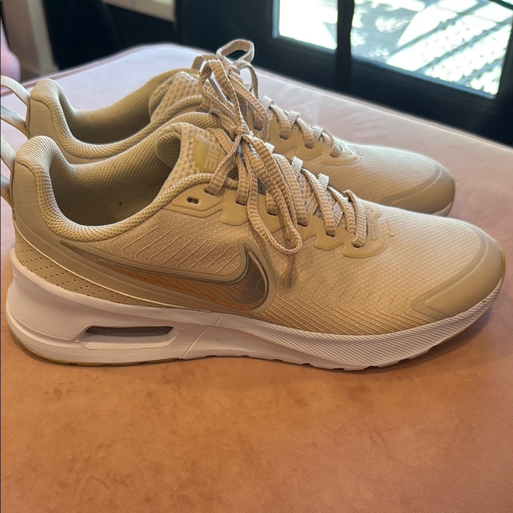 Nike Air Max Nuaxis size 11.5 cream and white